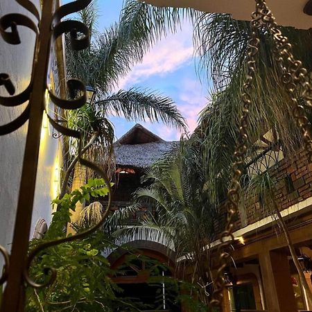 Casa Carmona 33 Hotel เกเรตาโร ภายนอก รูปภาพ