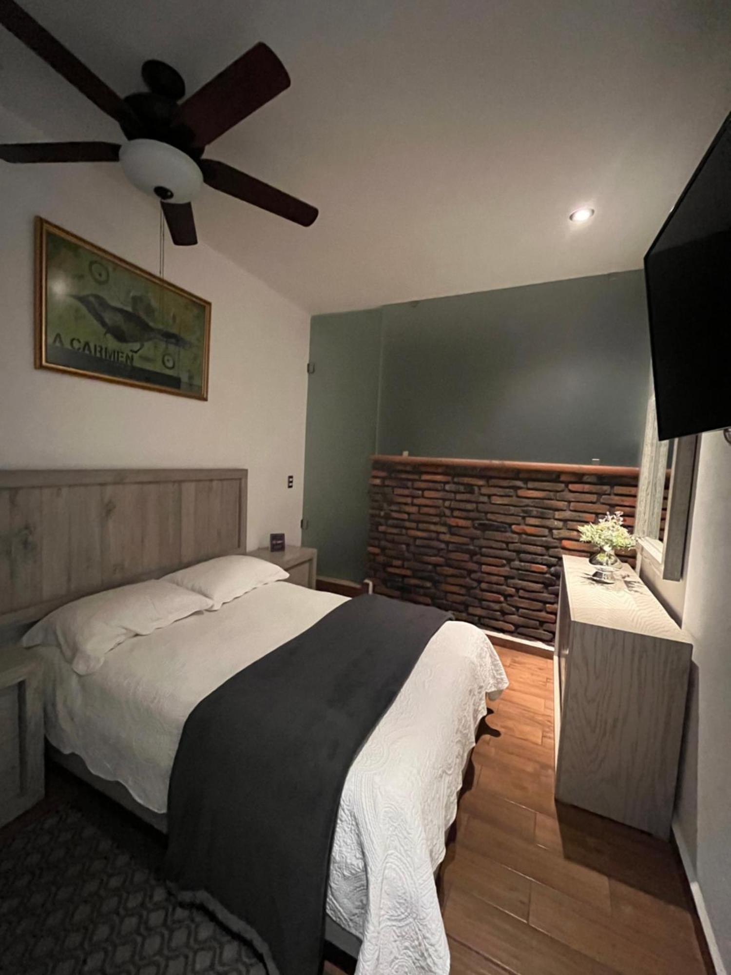 Casa Carmona 33 Hotel เกเรตาโร ภายนอก รูปภาพ