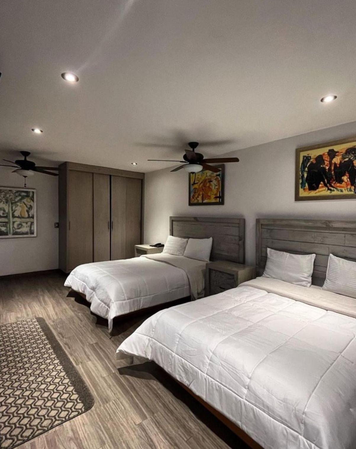Casa Carmona 33 Hotel เกเรตาโร ภายนอก รูปภาพ