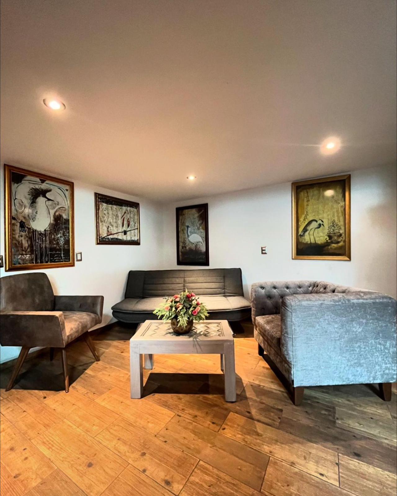 Casa Carmona 33 Hotel เกเรตาโร ภายนอก รูปภาพ